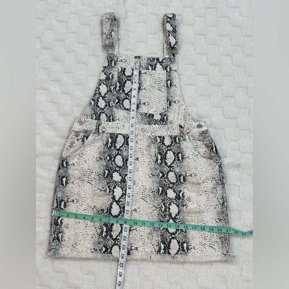 POL Snakeskin Overall Dress Size L - Picture 5 of 13